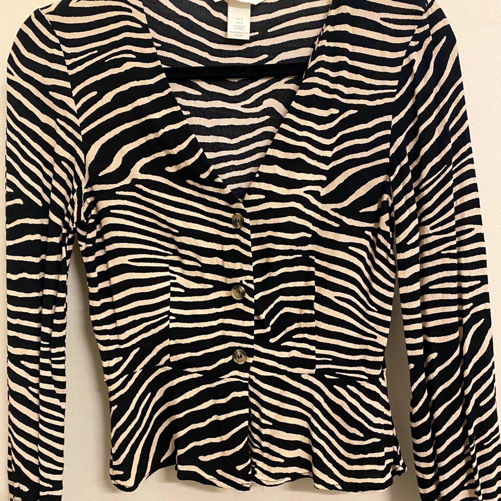 Button up blouse with cinched waist
